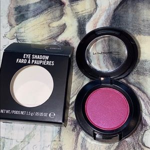 MAC COSMETICS BNIB Romping Frost eyeshadow